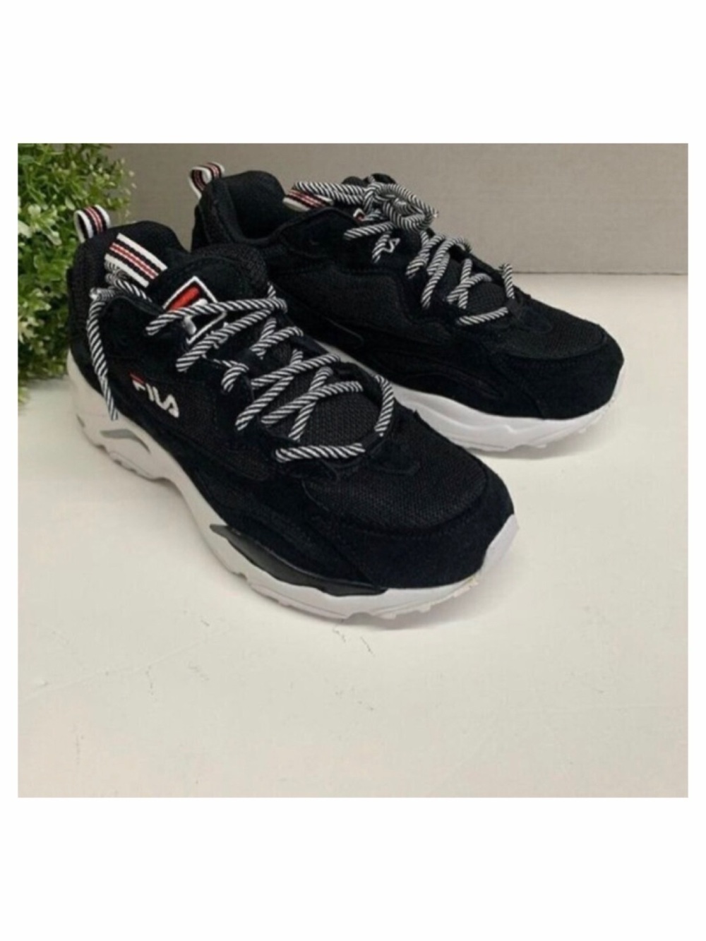 Fila Womens Ray Tracer Mesh Low-Top Fashion Lace Up Sneakers Sz 6.5 Black